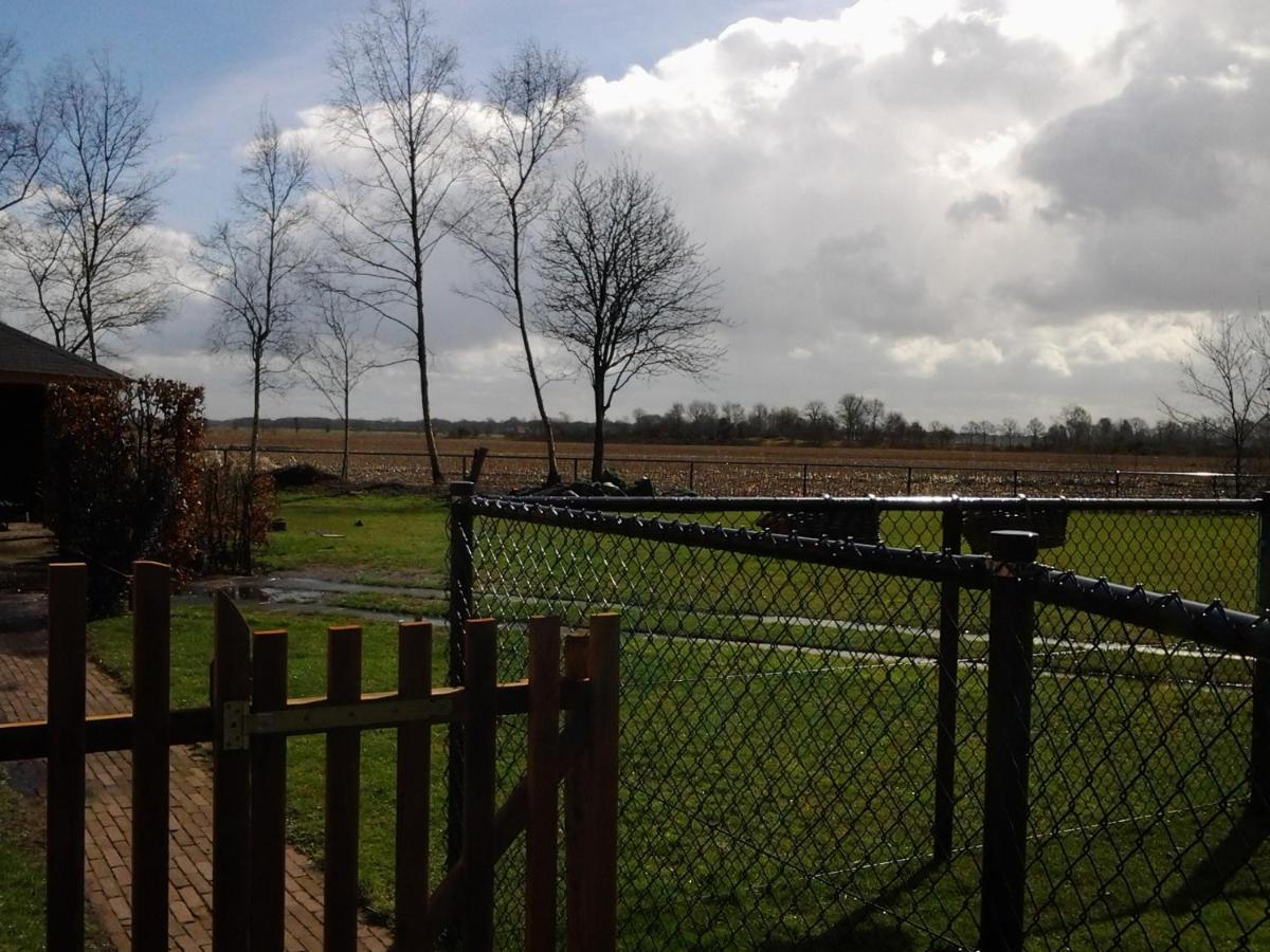 Bed & Breakfast “ Gastvrij Onthaal “ Een-West ภายนอก รูปภาพ