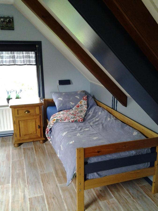 Bed & Breakfast “ Gastvrij Onthaal “ Een-West ภายนอก รูปภาพ